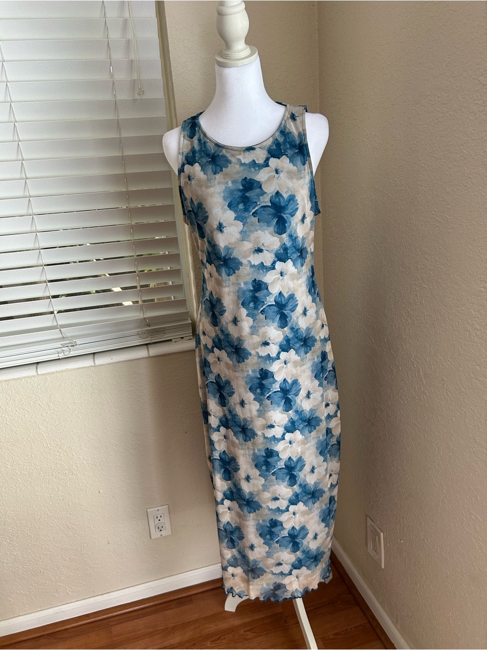 bebe Blue Floral Sleeveless Maxi Dress